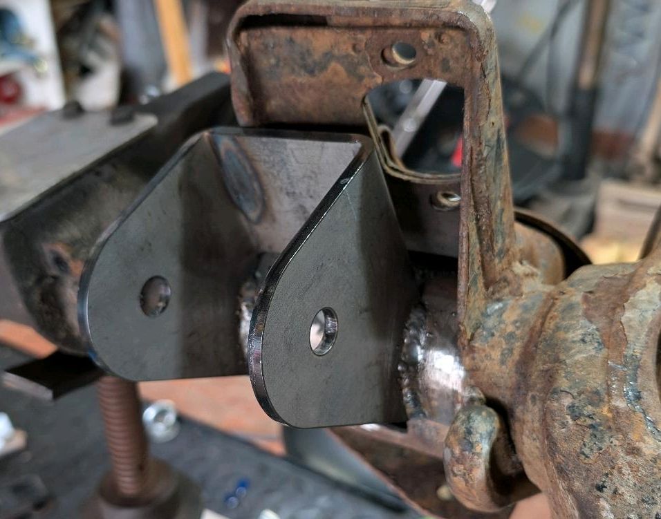 Dana 30 Bracket Halter Querlenker Längslenker Vorderachse